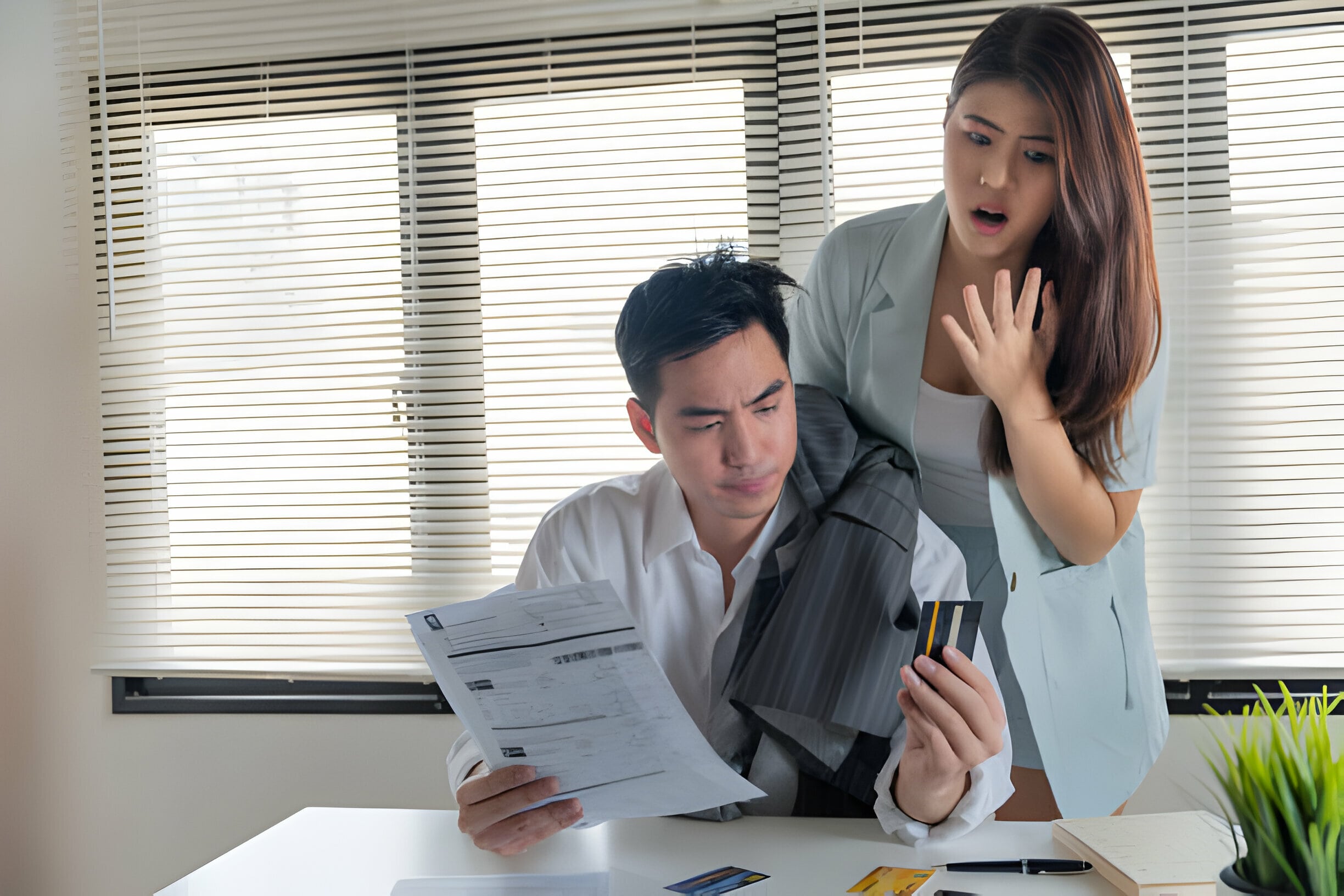 نشانه های همسر کنترل گر