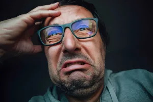 ۷ راهکار علمی برای رهایی از پریشانی ذهنی مداوم